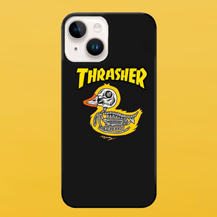 Чехол для APPLE IPHONE 14 PLUS 2D пластиковый с черными силиконовыми бортиками THRASHER 55817 фото